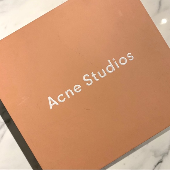 ACNE STUDIOS - Sand Beige Suede Ankle Boots - Picture 15 of 16